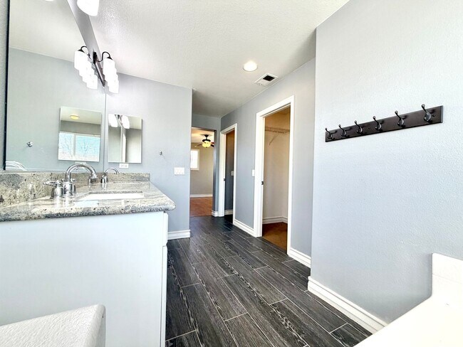 Building Photo - Modern Murrieta Living: Spacious 3-Bedroom Home in Griffith Place