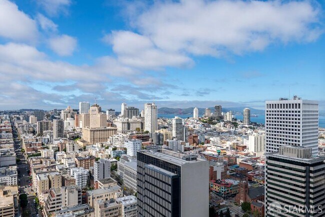 Building Photo - 333 Bush St