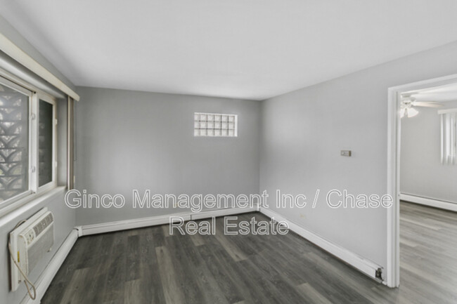 Building Photo - 3011 W 87th St