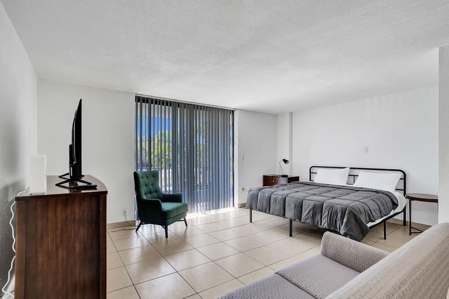 Building Photo - 777 NW 155th Ln