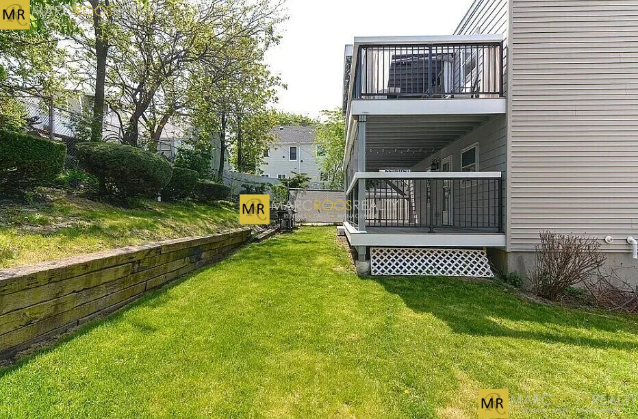 Building Photo - 237 Trenton St