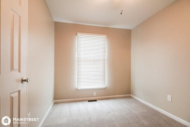 Building Photo - 9722 NW 87th St, Kansas City, MO 64153
