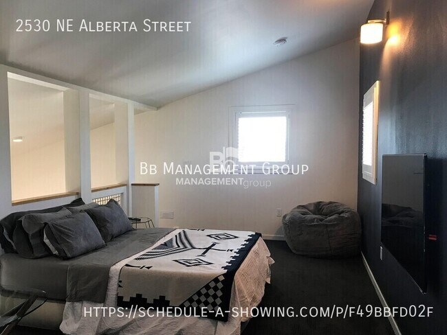 Building Photo - 2530 NE Alberta St