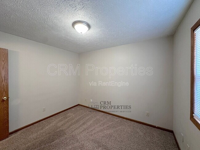 Building Photo - 1326 S Waugh St