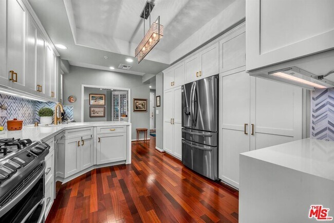 Building Photo - 11740 Sunset Blvd