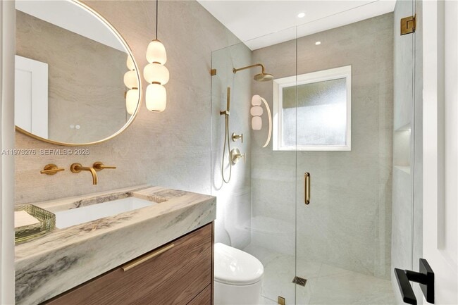 Building Photo - 600 San Antonio Ave