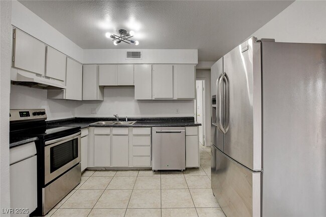 Building Photo - 6453 Bannock Way