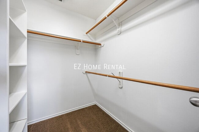 Building Photo - 2939 Hackamore Hollow Ln