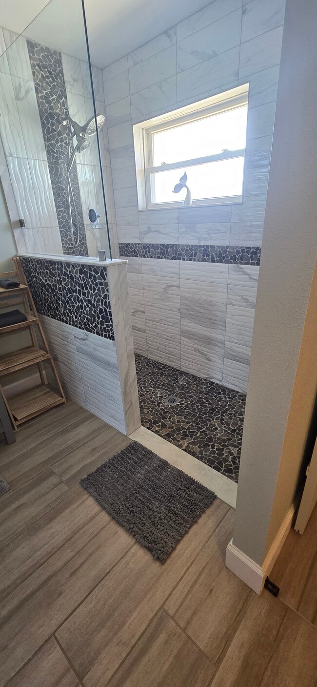 Building Photo - 1801 El Rio Dr