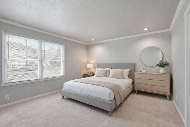 Building Photo - 2330 I St