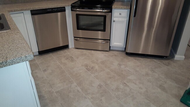 Building Photo - 8033 Carnoustie Pl