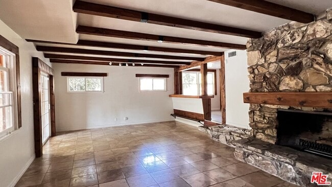 Building Photo - 22111 Independencia St