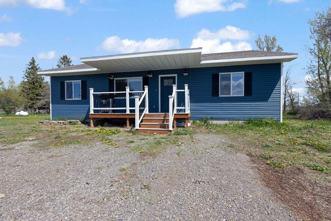 Building Photo - COUNTRY CHARMER 3 BED 2 BATH HOME IN CHESTER