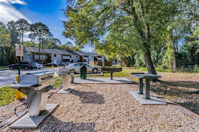 Building Photo - 1400 Gandy Blvd N