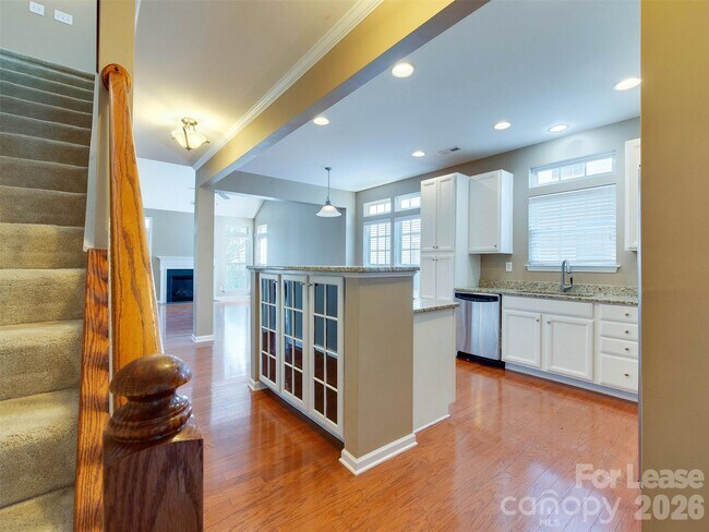 Building Photo - 8164 Bridgegate Dr