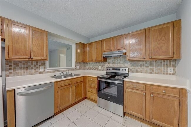 Building Photo - 4548 Coopers Creek Pl SE