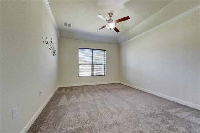 Building Photo - 14204 Tyburn Trail