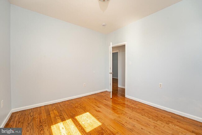 Building Photo - 222 S Rhode Island Ave