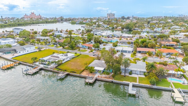 Building Photo - 3536 Belle Vista Dr E