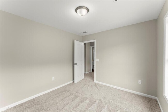 Building Photo - 52 Kaleb Ct