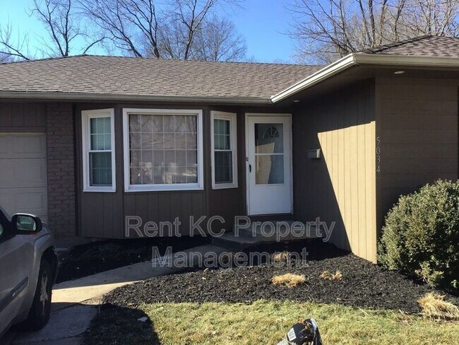 Building Photo - 5034 Hawthorne Ave