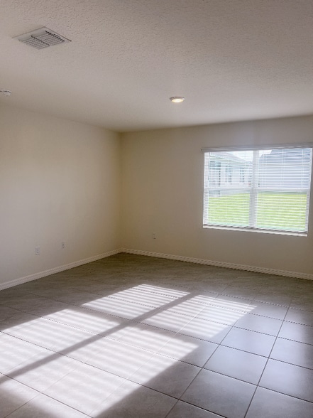 Building Photo - 316 Pitch Pine Dr