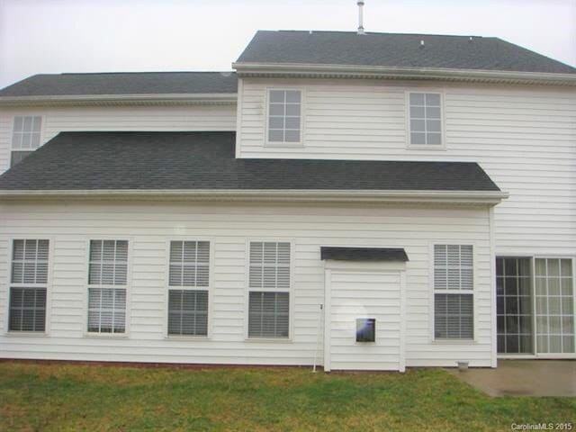 Building Photo - Great Home Community Pools Like A Resort