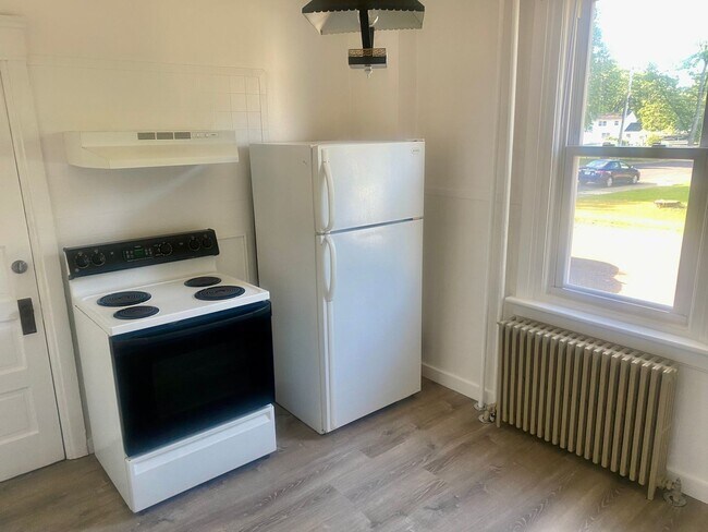 Building Photo - 138 N 9th St