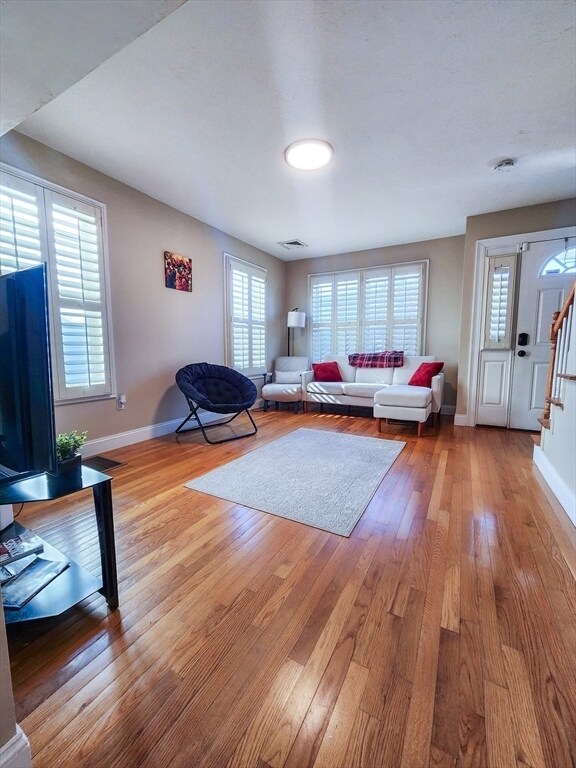 Building Photo - 26 A Batchelder St