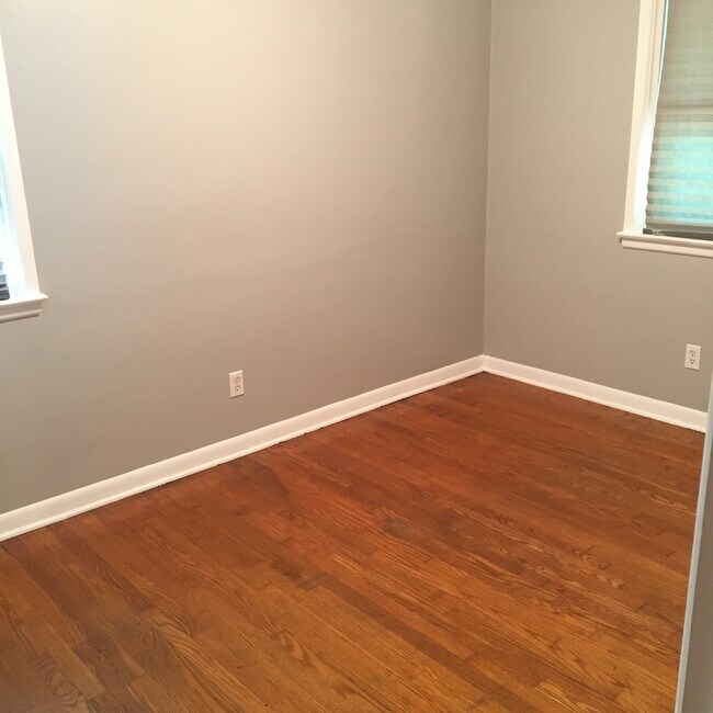 Bedroom 2 - 2929 Pence St