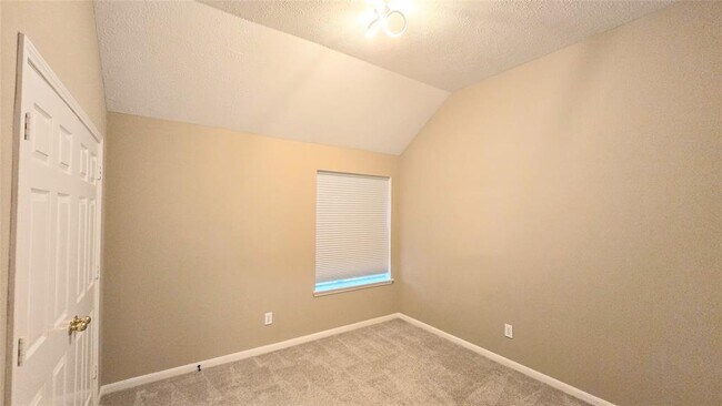 Building Photo - 1602 Summer Rain Dr
