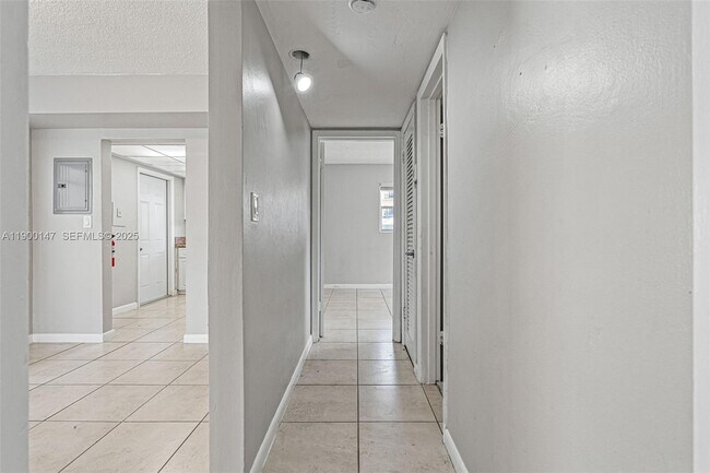 Building Photo - 7330 SW 82nd St