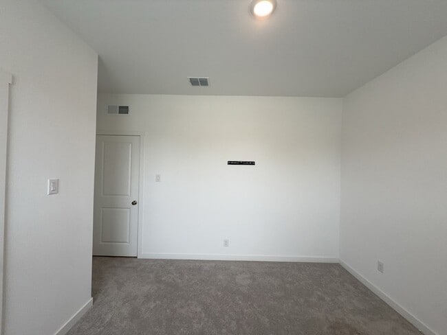 Building Photo - 537 Ml Trce Wy