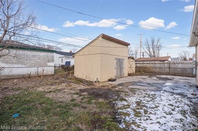 Building Photo - 19217 Birmingham St