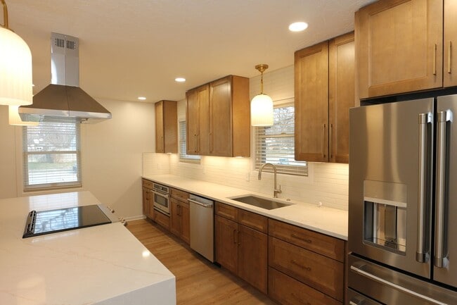 Building Photo - Newly Updated & Renovated Carmel Home!