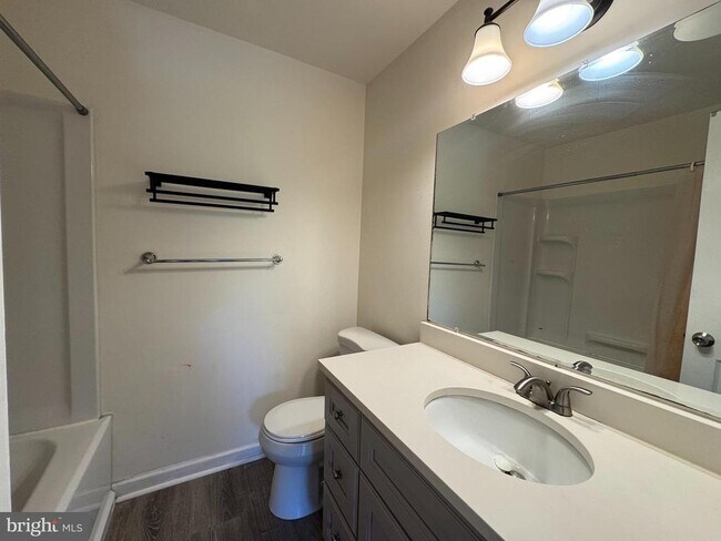 Building Photo - 10676 Muirfield Dr
