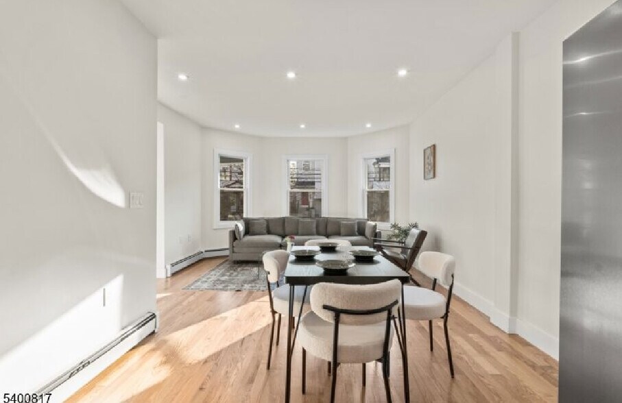 Building Photo - 180 N 12th St