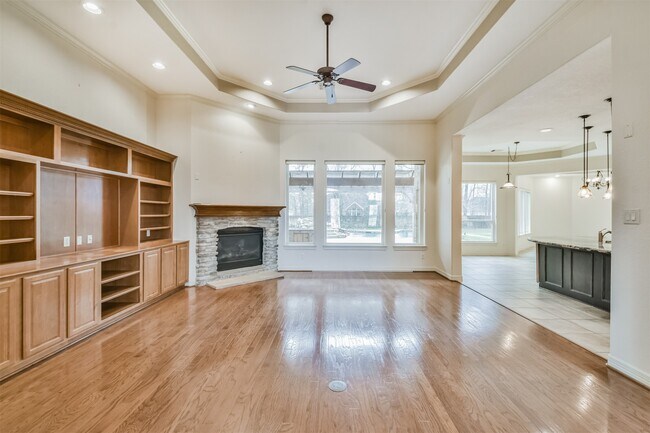 Building Photo - 2 Sagestone