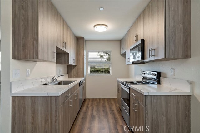 Building Photo - 1198 S San Antonio Ave