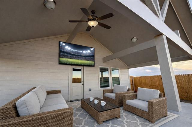 Building Photo - 1384 Amapola Dr