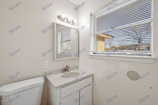 Building Photo - 15122 Marsha Dr