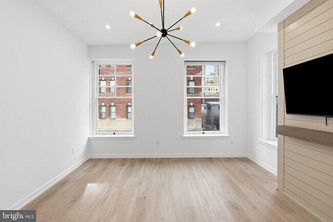 Building Photo - 203 S 13th St