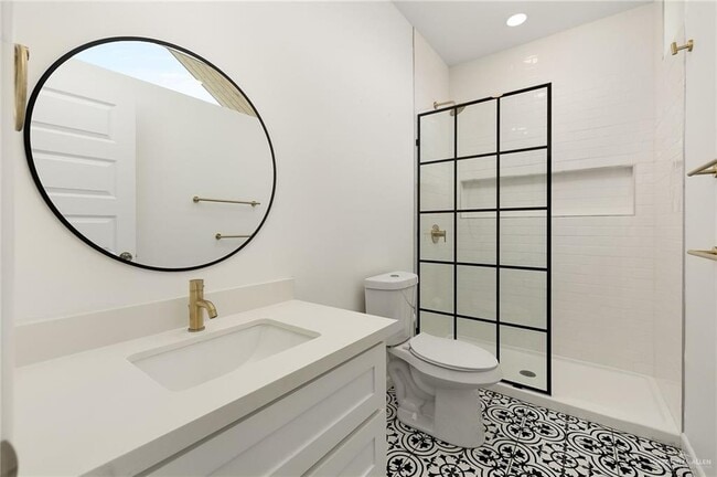 Building Photo - 211 N 28th St