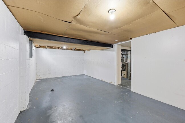 Building Photo - 5240 Carbondale Dr
