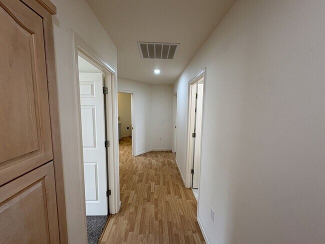 Building Photo - 1714 Bakerview Ct
