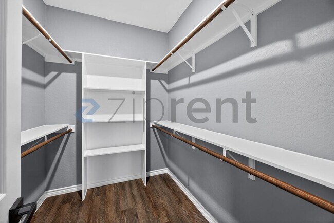 Building Photo - 113 Anderson Ave