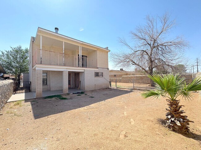 Building Photo - Spacious East El Paso 3bed/2bath!