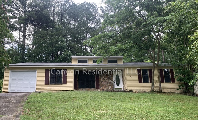 Primary Photo - 5825 Vernier Dr SW