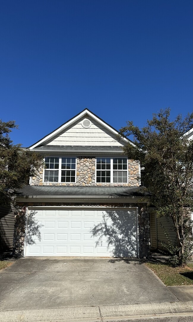 Building Photo - 204 Timber Wolf Trail