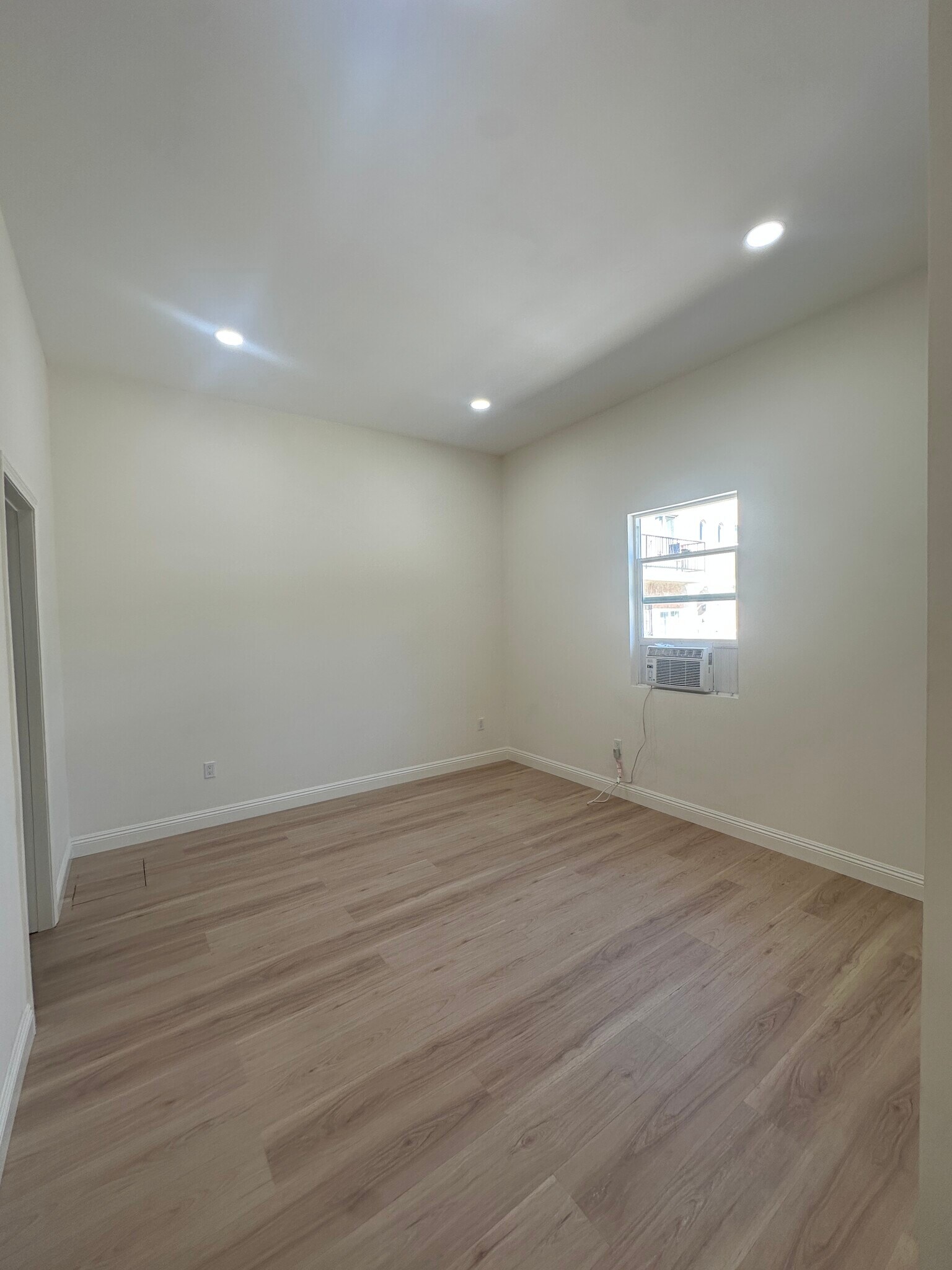 Building Photo - 1223 Elden Ave